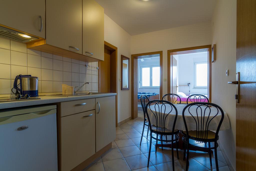 Apartments Ok Lopar Εξωτερικό φωτογραφία